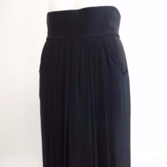 CHANEL BOUTIQUE VINTAGE BLACK FRONT PLEATED DOUBLE LINED SILK SKIRT 40 - Picture 1 of 5